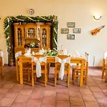 Penzion U Helferu Guest house