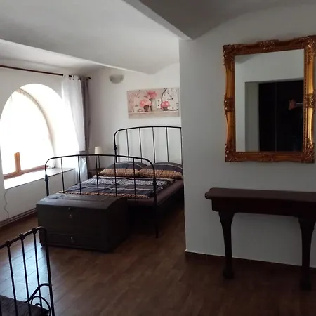 U Helferu Πανσιόν Libuň