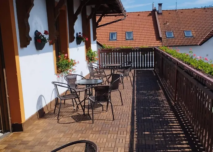 Restaurace U Helferu Pensión Libuň